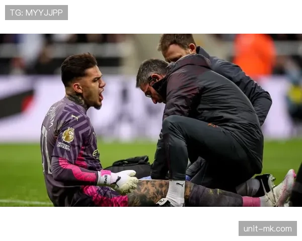 穆里略加盟诺丁汉森林,助力后防实力稳步提升 穆里略加盟诺丁汉森林,助力后防实力稳步提升