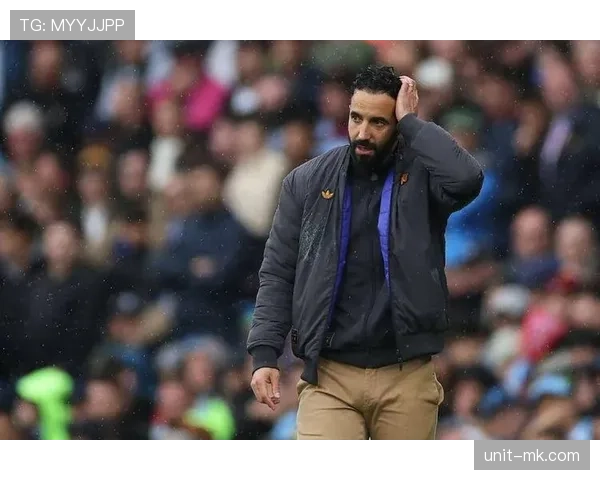 曼联更衣室矛盾再度曝光,内部问题显现对球队表现造成影响